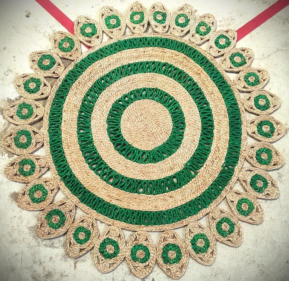 Round Jute Rug with Petal Border, Green Rings, 120 cm diameter