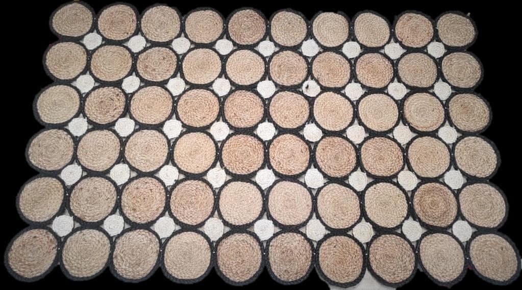 Jute Rug with Black-Bordered Circles, 160 × 100 cm