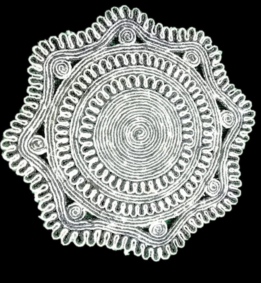 Round Handcrafted Jute Rug, Grey & White Spiral Loops, 100 cm diameter