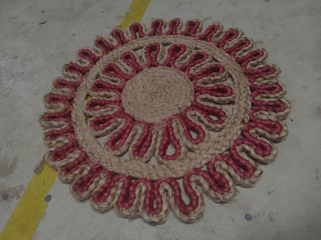 Jute Flower Placemat, Red & Natural, 40 × 40 cm
